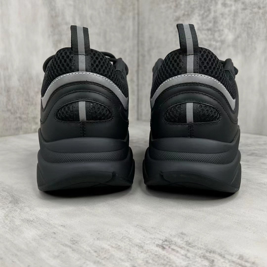 D SNEAKERS