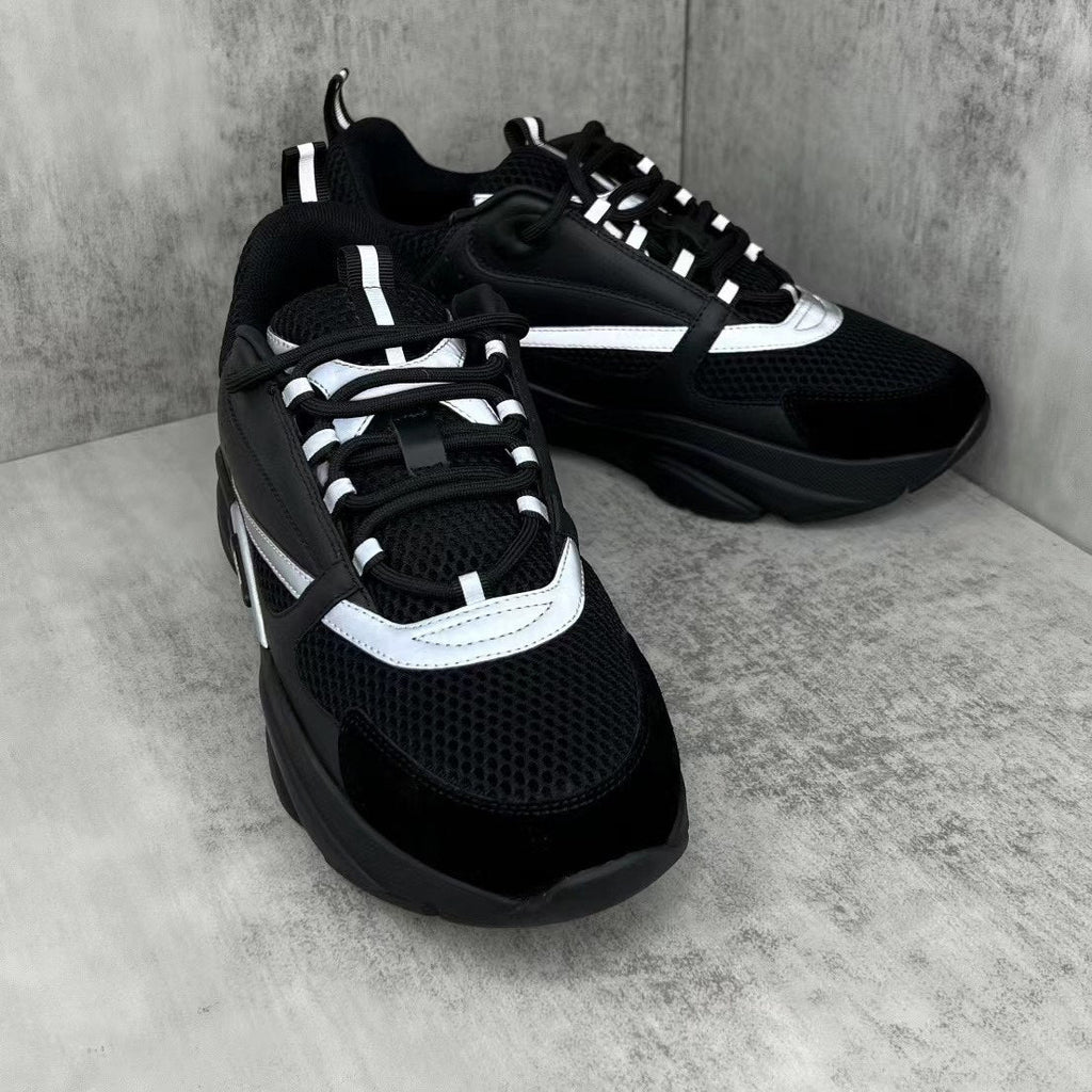 D SNEAKERS