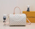 LV bauletto